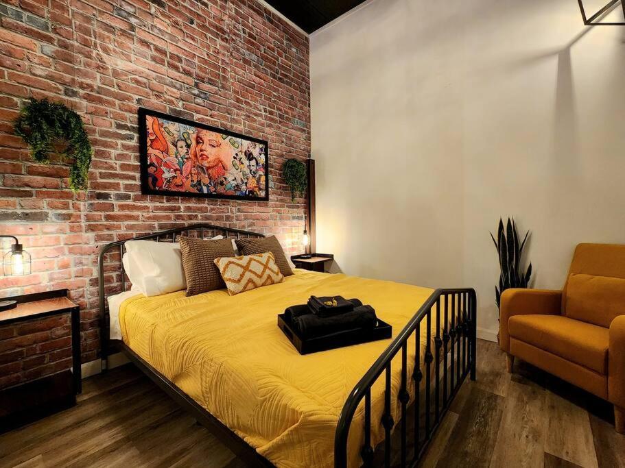 Loft Style Industriel-Centre-Ville+Parking Gratuit Québec Pokój zdjęcie